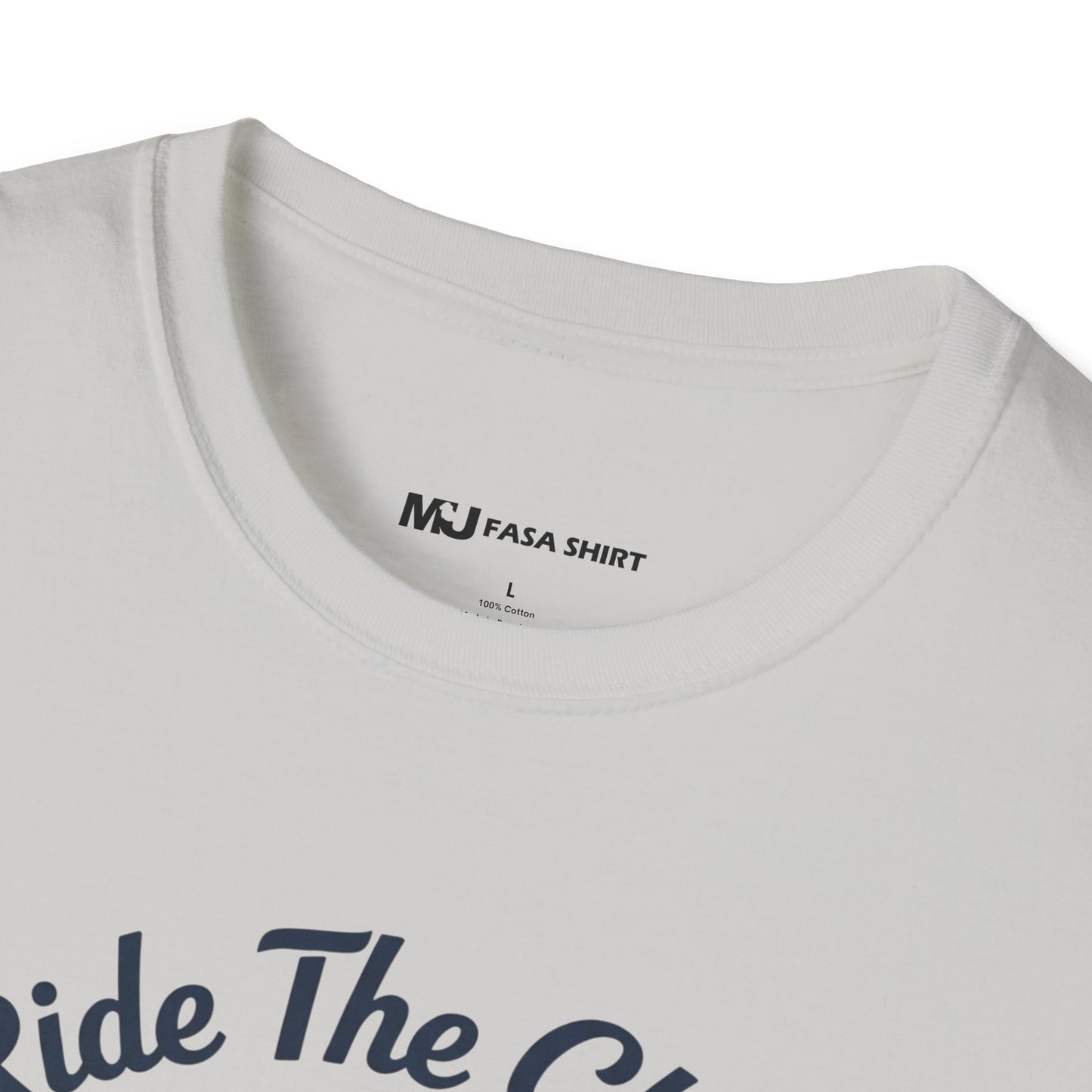 Surfer Bear | T-shirt π